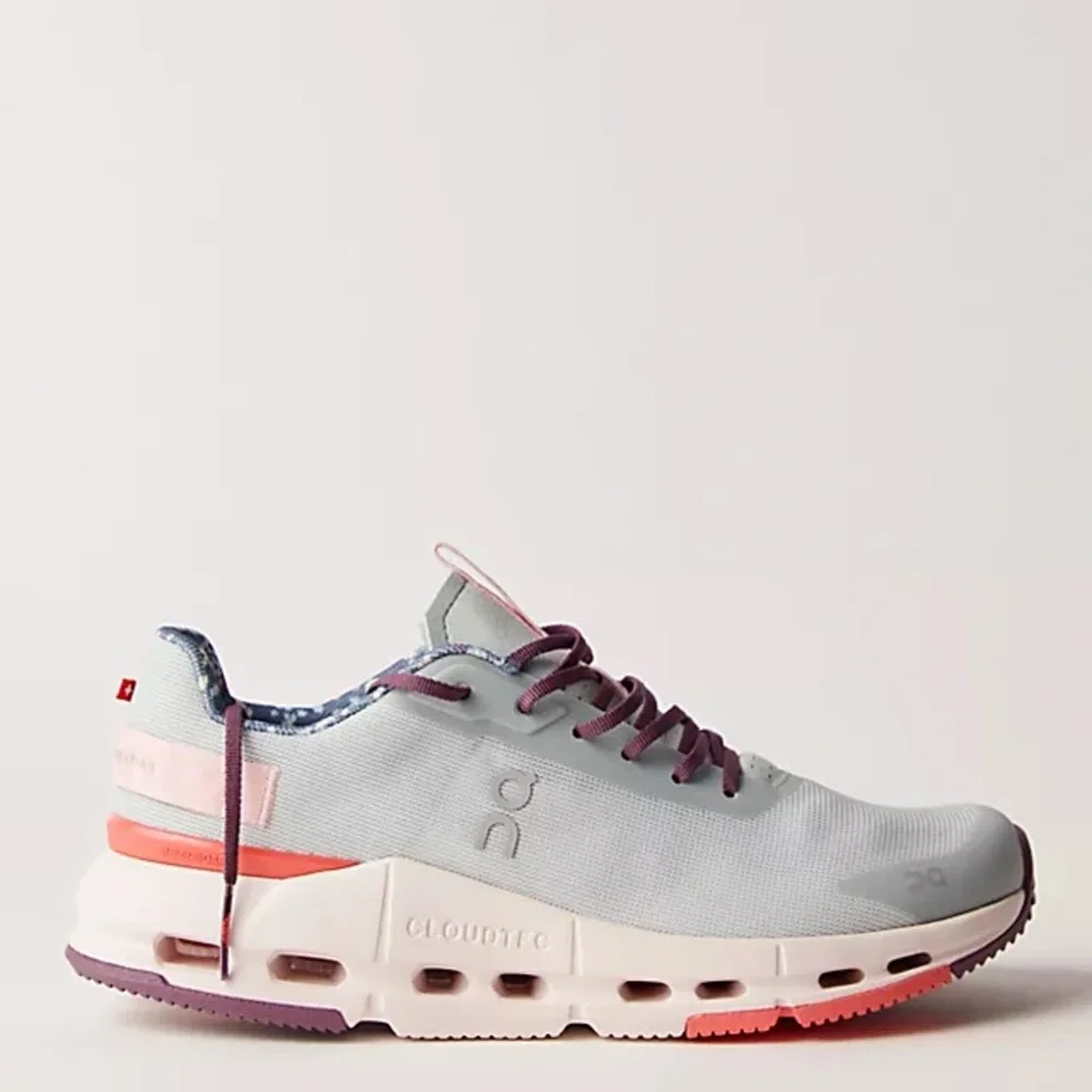 FP Movement x On Cloudnova Form 2 Sneakers - Picture 5 of 7